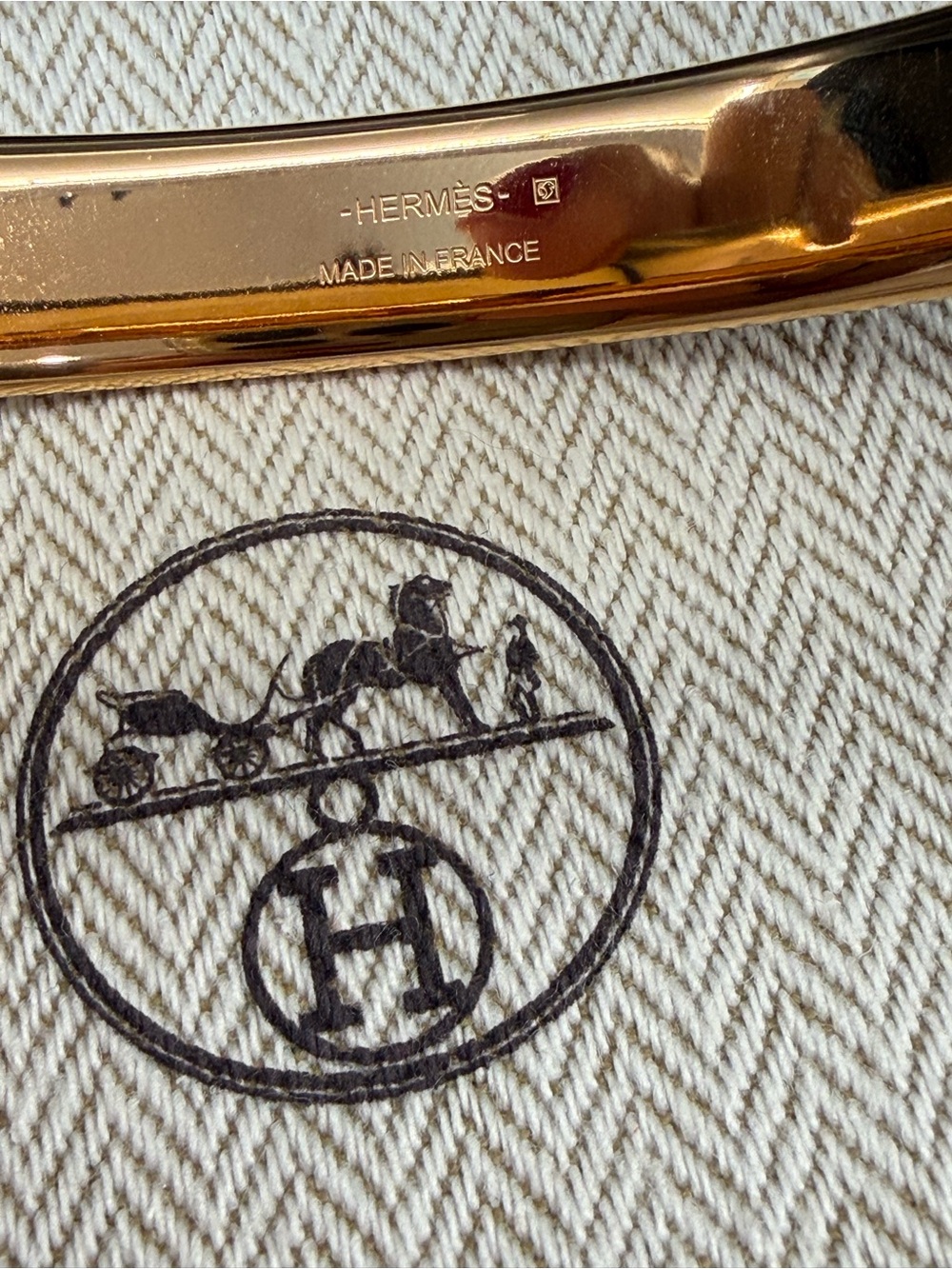 Hermes bangle Olympe Veau rose gold and noir Epsom. Size T2. - Picture 4 of 7